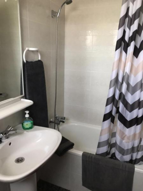 Отель Hostal El Violí  Кардона